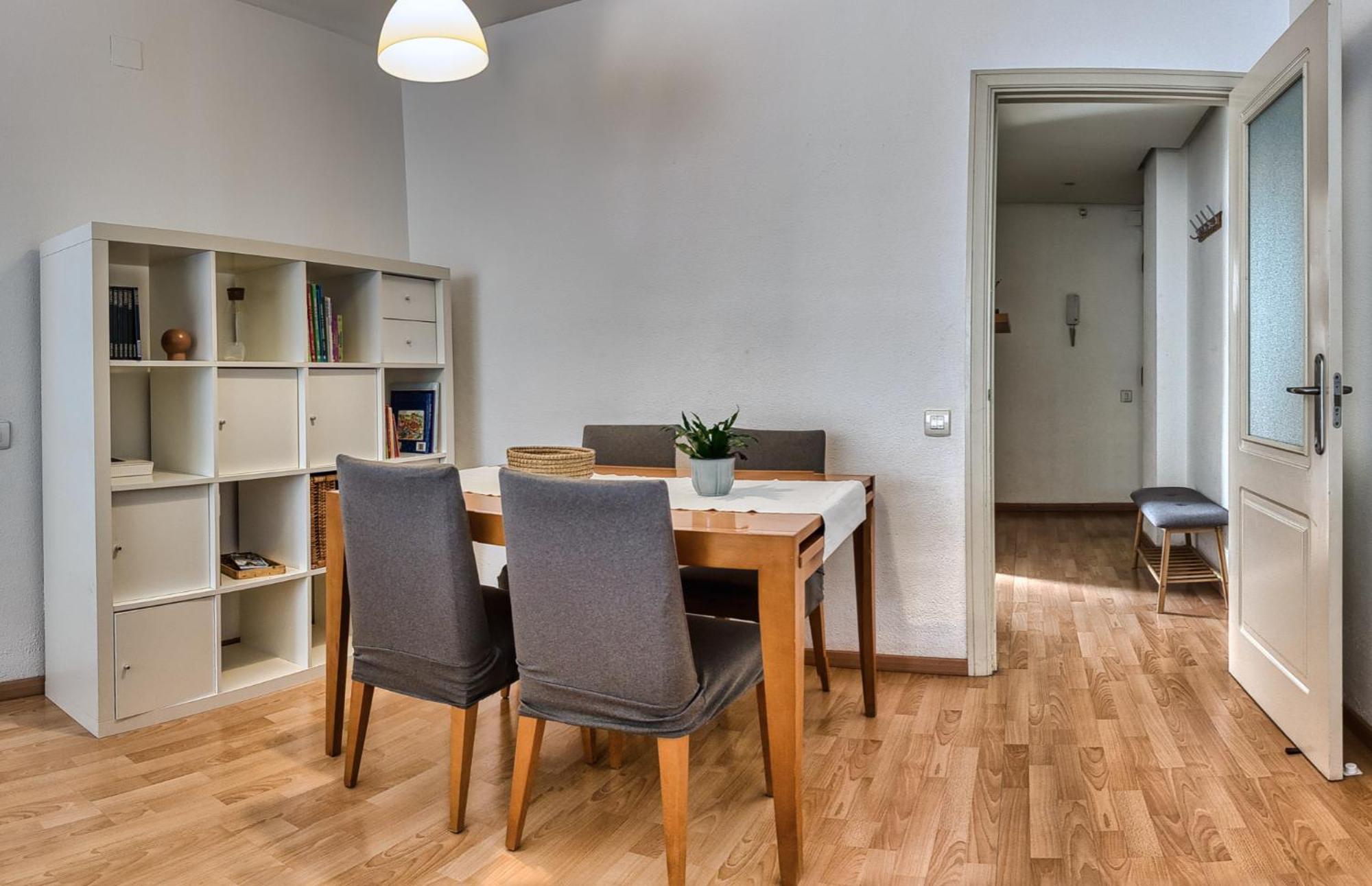 Apartment Family Apartment,